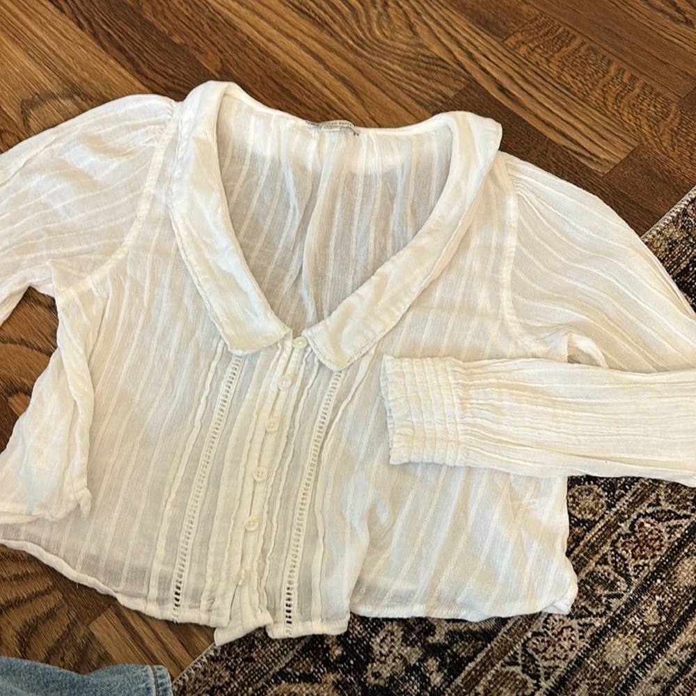 American Eagle White Collared Romantic Cropped Blouse - Small